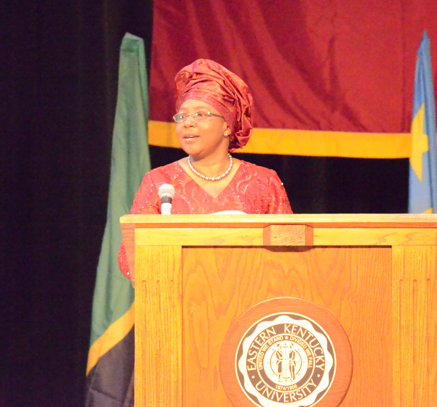 Iddah Otieno leads panel discussion